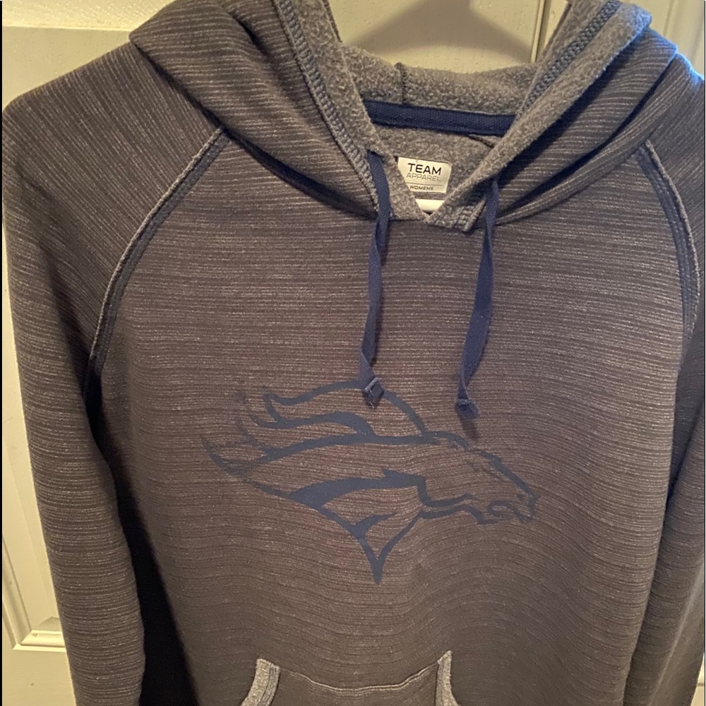 NFL Broncos Sweatshirt